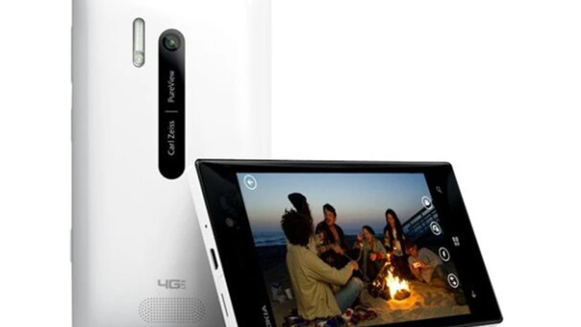 Nokia a lansat noul Lumia 928 VIDEO
