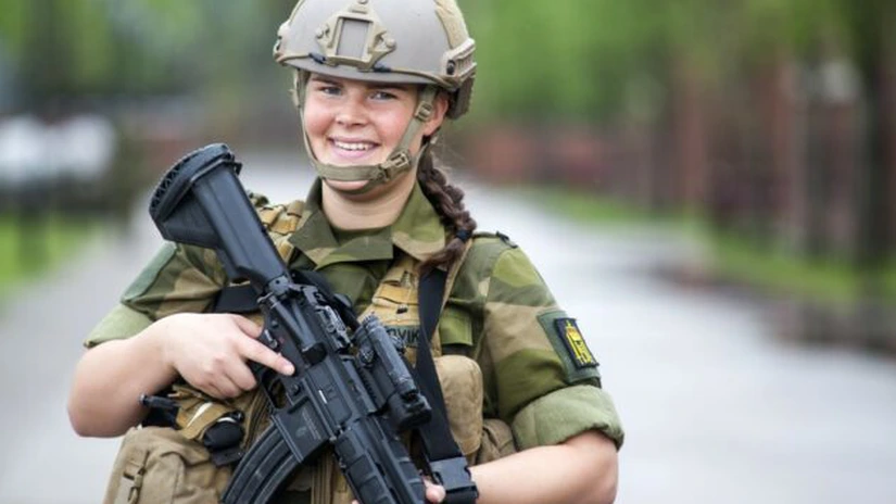Norvegia - prima ţară membră NATO care introduce serviciul militar obligatoriu pentru femei