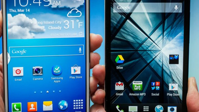 Livrările de smartphone-uri le vor depăşi pe cele de telefoane mobile clasice în 2013