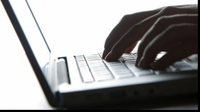 Hackerii care atacă agenţii şi companii americane nu vor fi primiţi în SUA