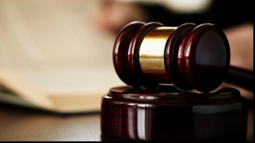 Ministerul Justiţiei vrea bani pentru masa oficială şi cadourile de Ziua Justiţiei