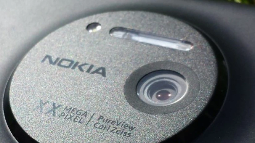 Nokia lansează astăzi telefonul cu cameră de 41 MP. Cu ce vine nou