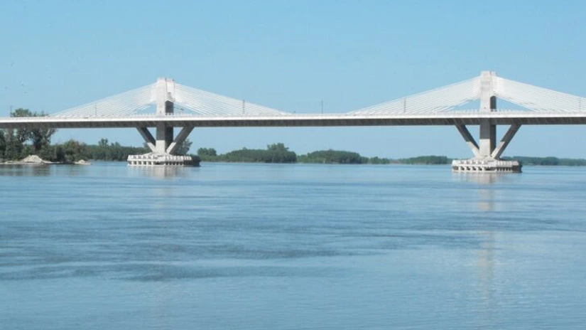Defecţiunile Podului Vidin-Calafat nu afectează structura de rezistenţă a construcţiei