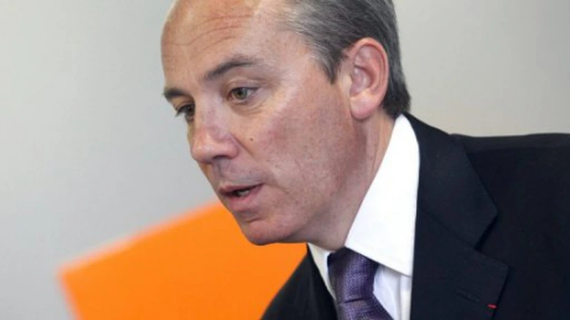 Preşedintele Orange, Stephane Richard, cercetat pentru escrocherie, este menţinut în funcţie