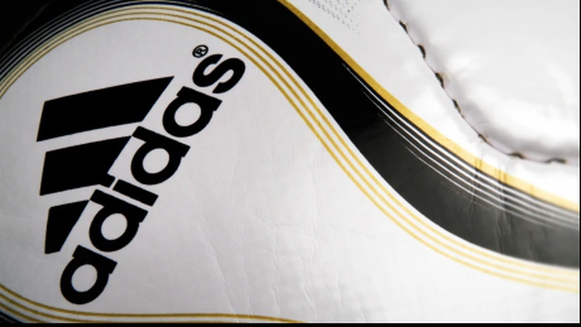 Contractul dintre adidas şi Tyson Gay a fost suspendat