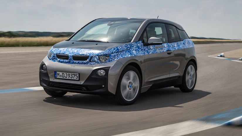 BMW promovează modelele electrice în SUA oferind clienţilor un SUV de drum lung pentru vacanţe