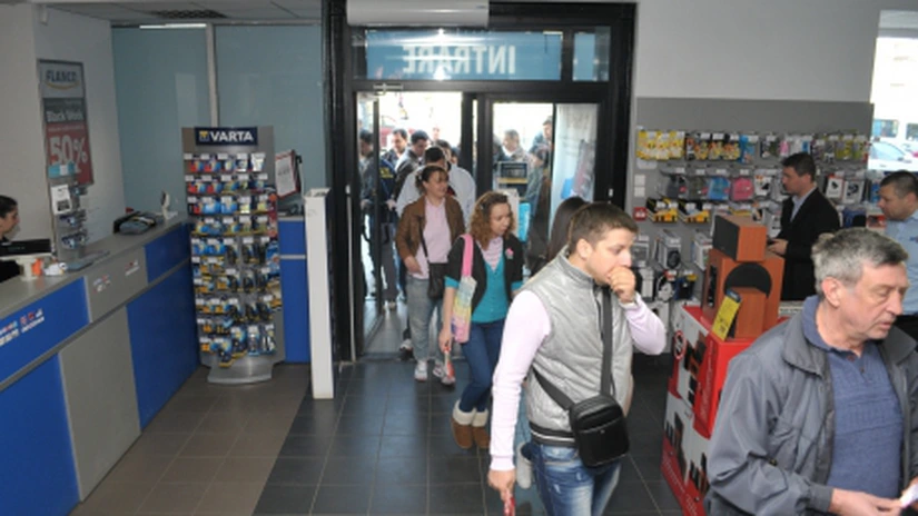 Românii, mai mulţumiţi decât europenii de electrocasnice şi maşini