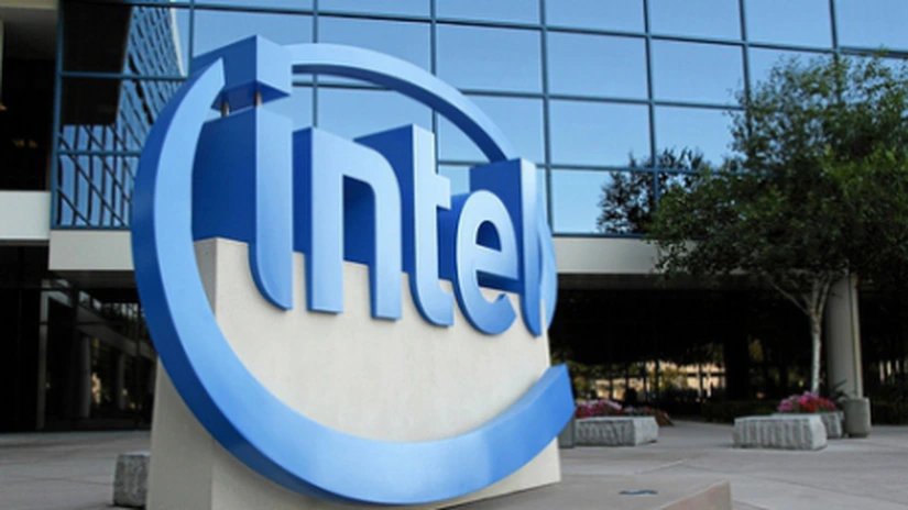 Intel anunţă venituri şi profit în scădere, odată cu declinul PC-ului