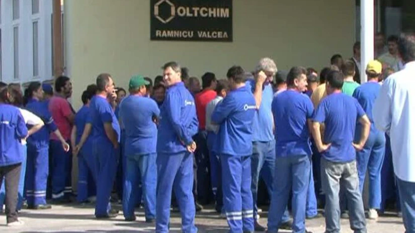 Proteste la Oltchim, angajaţii cer salariile restante şi schimbarea directorilor