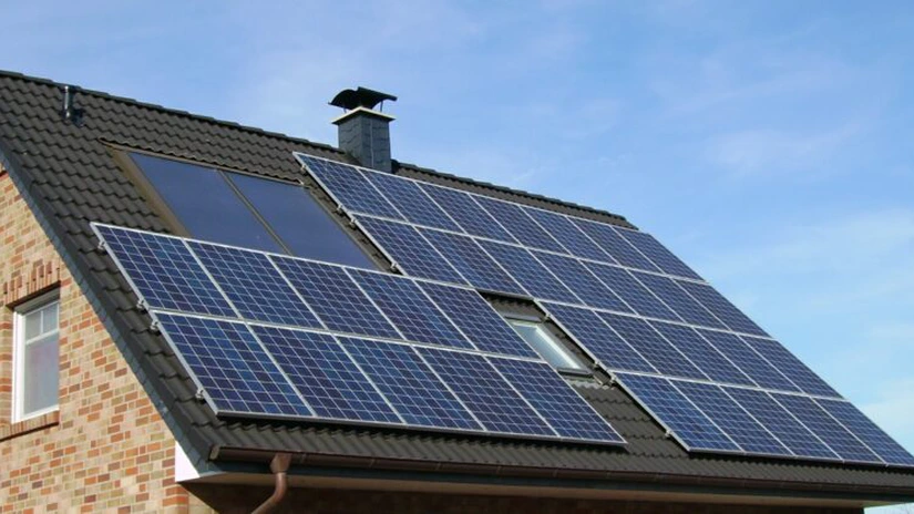 Enel intră în programul guvernamental de montare de panouri fotovoltaice subvenţionate