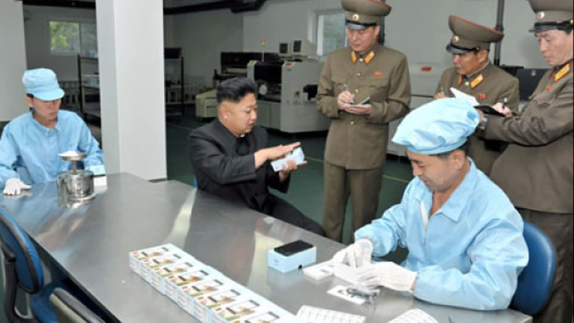 Coreea de Nord va avea propriul smartphone. Cum va arăta FOTO