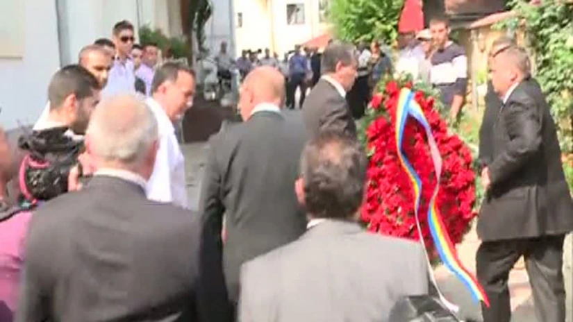 Presa internaţională comentează activitatea şi funeraliile autointitulatului rege al romilor