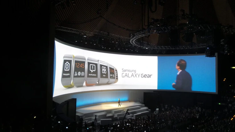 IFA 2013: Samsung a lansat mult aşteptatul ceas inteligent GALAXY Gear GALERIE FOTO