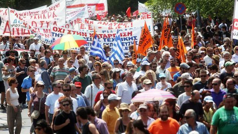 Grecia, paralizată de o nouă grevă împotriva reformei pieţei muncii