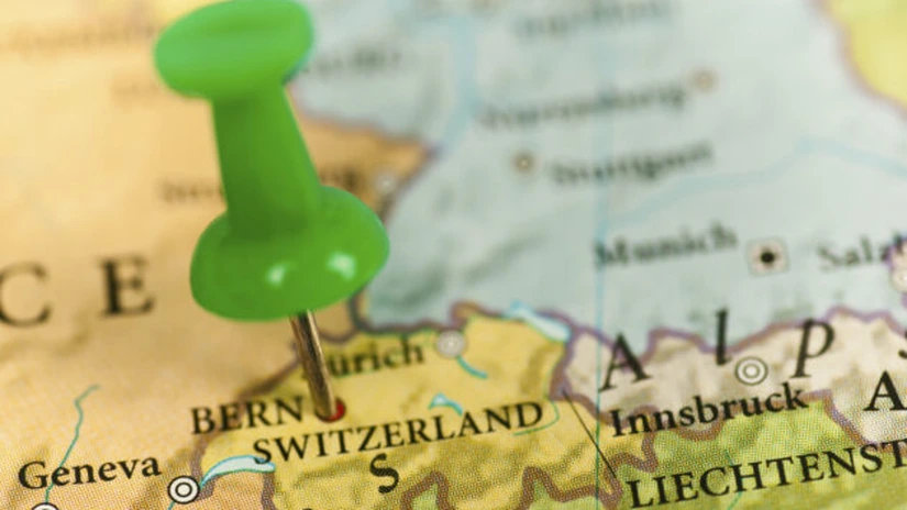 Consecinţele referendumului din Elveţia: UE suspendă negocierile pe tema electricităţii
