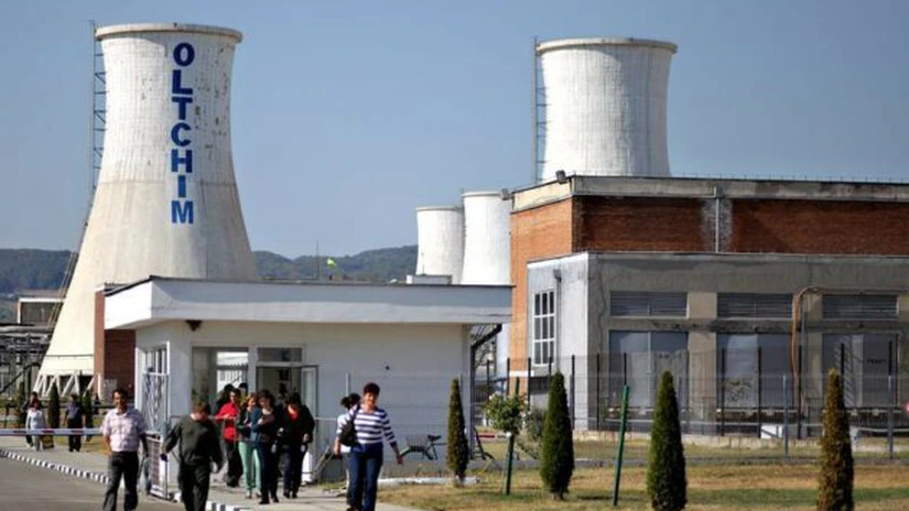 Guvernul obligă ambasadorii României să găsească investitori pentru privatizarea Oltchim