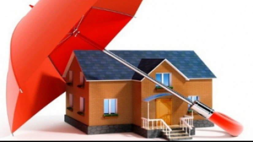 Unii proprietari au plătit 300 lei pentru asigurarea locuinţelor, triplu faţă de nivelul maxim legal