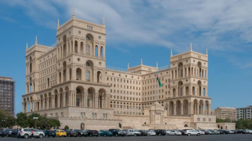 UE îndeamnă Azerbaidjanul să soluţioneze problemele identificate în timpul alegerilor prezidenţiale
