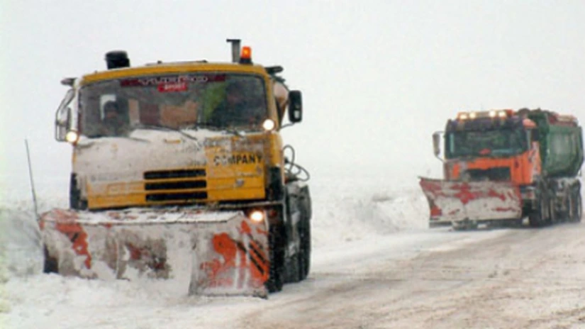 Stroe a cerut prefecţilor să verifice situaţia contractelor cu firmele de deszăpezire