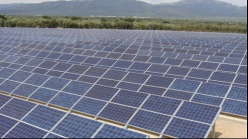 Oraşul Roşiorii de Vede îşi face centrală solară cu bani de la UE