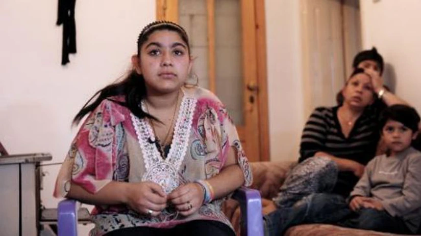 Șapte din 10 francezi susţin decizia de expulzare a elevei de etnie romă Leonarda Dibrani