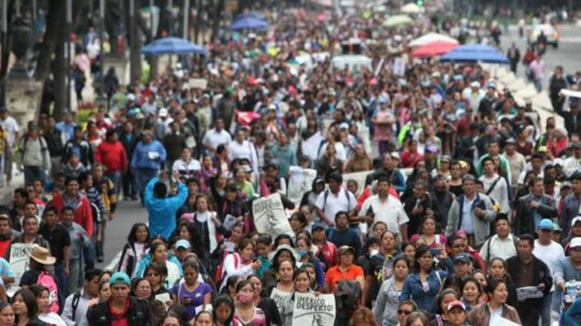 Mii de manifestanți la Ciudad de Mexico împotriva reformelor