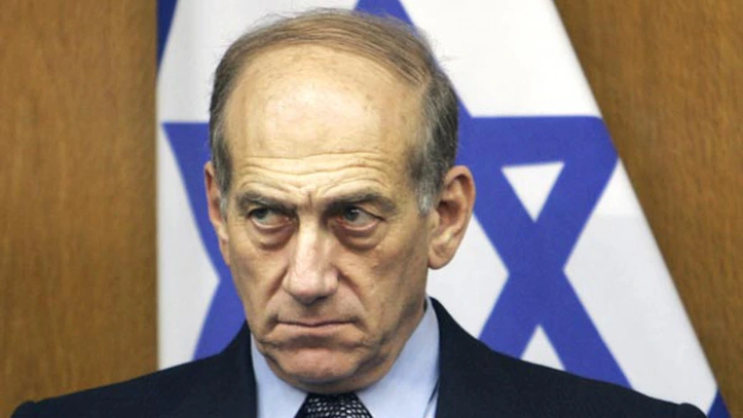 Fostul premier israelian Ehud Olmert, condamnat la încă opt luni de închisoare pentru corupţie