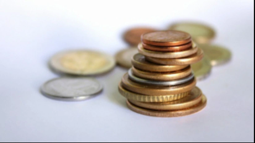 Cursul a închis uşor peste 4,45 lei/euro, după o sesiune cu oscilaţii reduse