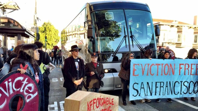 Angajaţii Google din San Francisco vor merge la lucru cu feribotul, pentru a nu aglomera traficul