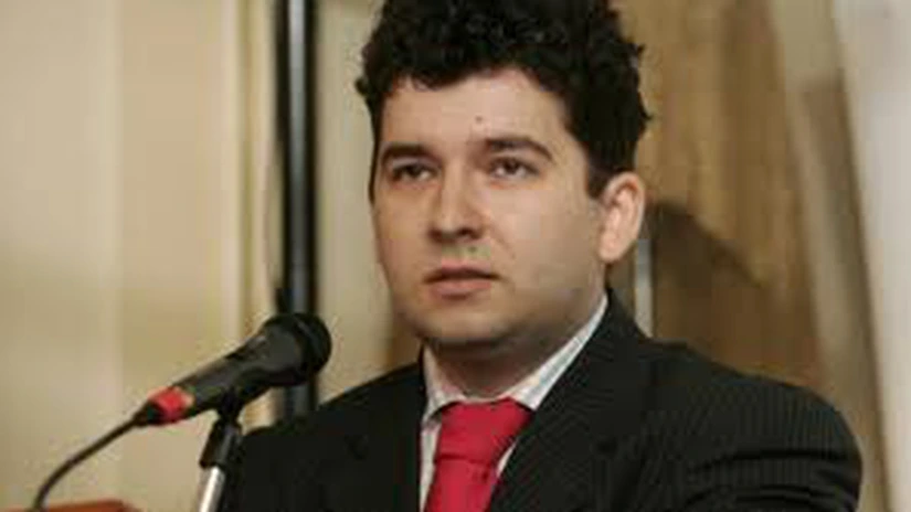 Voinea: De întârzierea salariilor sunt vinovate instituțiile care nu s-au înscris la timp în noul sistem