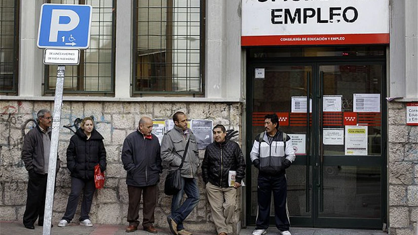Spania: Numărul şomerilor înregistraţi scade cu peste 100.000 şi ajunge la 4,7 milioane
