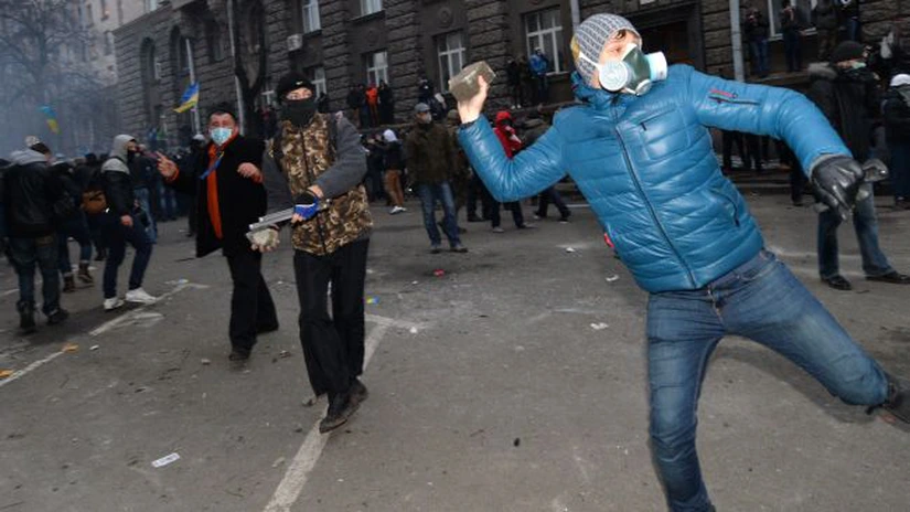 Proteste violente în Ucraina: 35 de morţi în confruntările din ultimele două zile de la Kiev