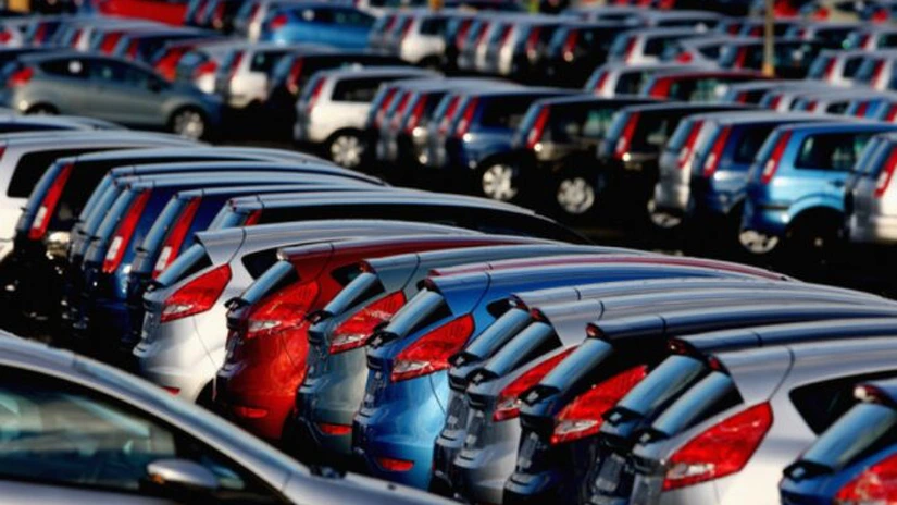 Franţa: Prima creştere anuală a vânzărilor de autoturisme noi din ultimii cinci ani