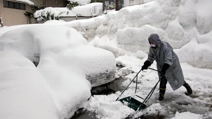 Cel puţin doi morţi şi 89 de răniţi în Japonia, în urma unei puternice furtuni de zăpadă
