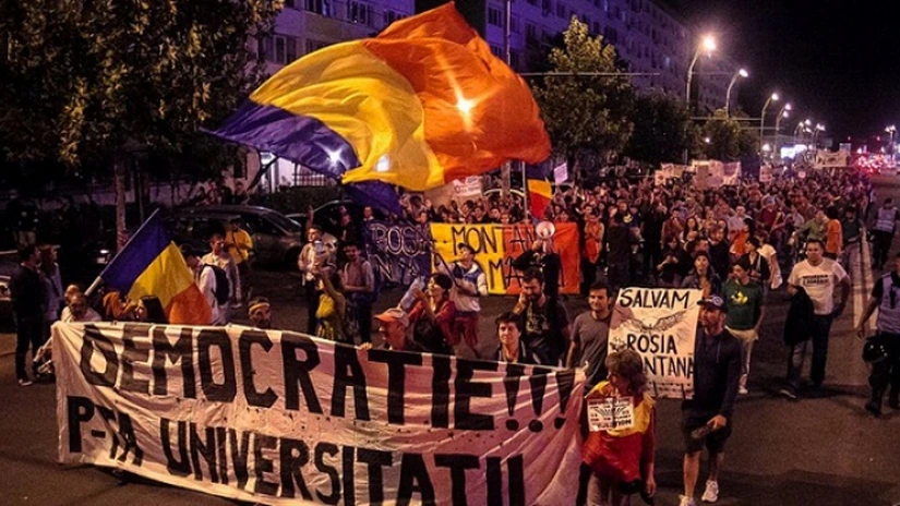 Noi proteste în București împotriva proiectului Roşia Montană și a explorării gazelor de şist