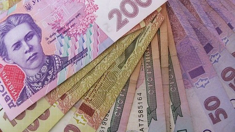 Ucraina: Banca centrală limitează achiziţiile de valută