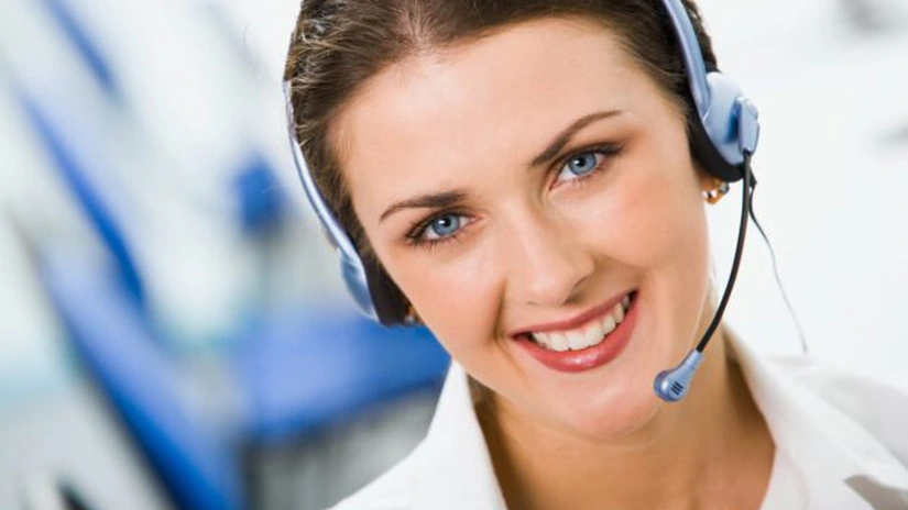 Teleperformance angajează 100 de oameni care cunosc o limbă străină. Le oferă bonusuri de 500 euro - 700 euro la angajare