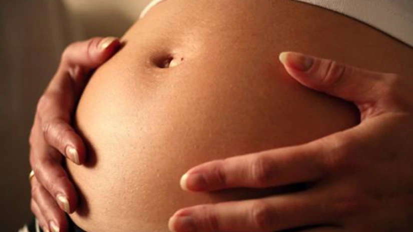 Nouă metodă de screening prenatal, acreditată la nivel internaţional, în clinicile din România