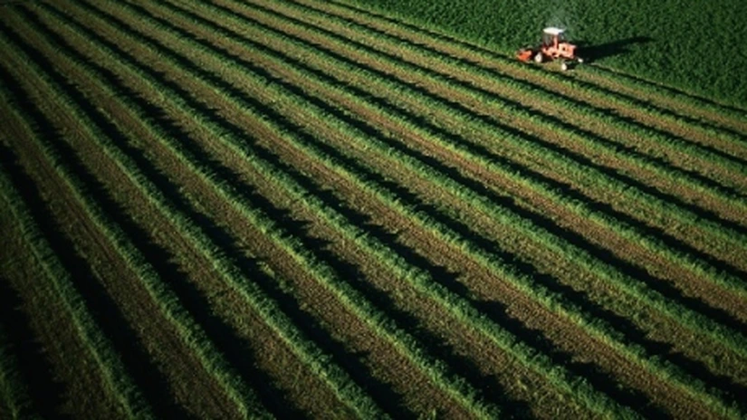 Bulgaria: Veto prezidenţial asupra restricţiilor pentru achiziţionarea de terenuri agricole de către străini
