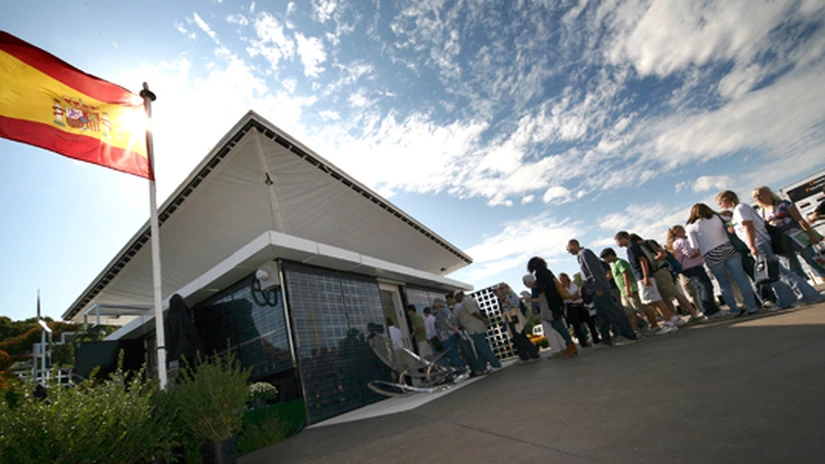 Bursele universitare din Spania scad, în medie, cu 300 de euro