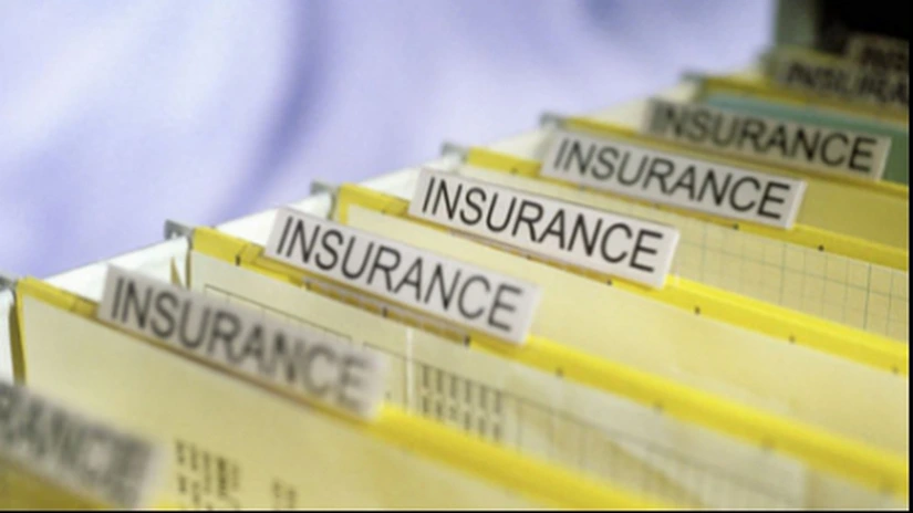 Adoptarea legii pentru constituirea, organizarea şi funcţionarea CEETAR ar prejudicia piaţa - asigurători