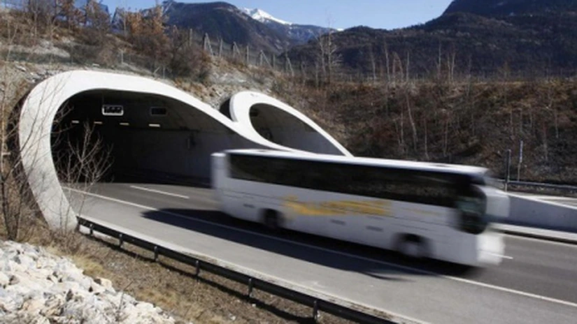 Dan Şova: Trebuie eliminate neregulile care distorsionează competiţia loială în transporturi