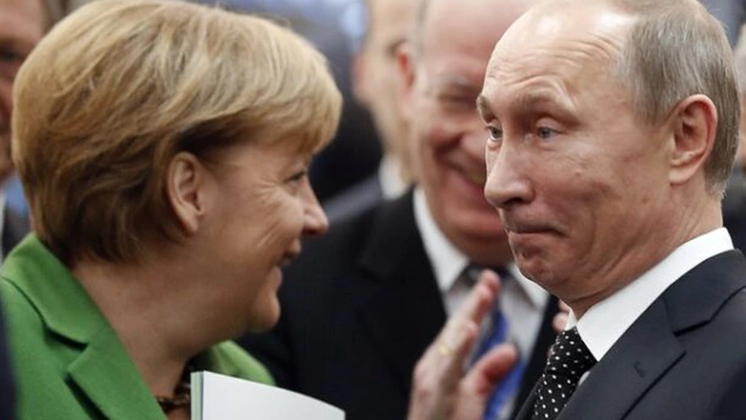 Merkel i-a cerut lui Putin să ajute la eliberarea inspectorilor OSCE reţinuţi în estul Ucrainei