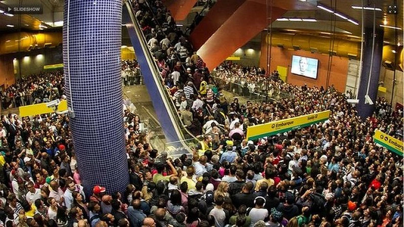 Angajații de la metroul din Sao Paulo au votat pentru continuarea grevei