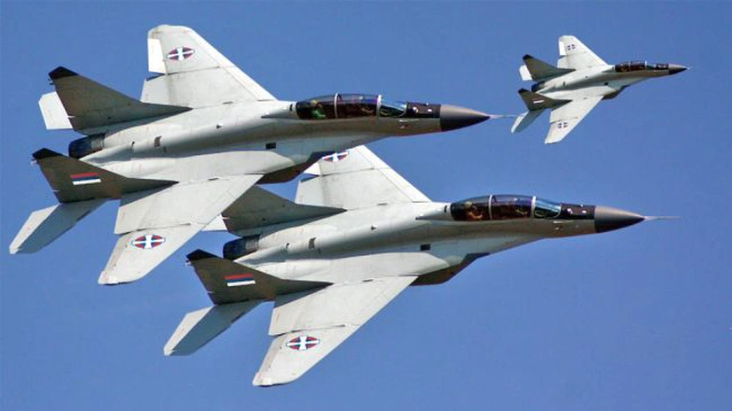 Rusia ar fi trimis la graniţa cu Ucraina o escadrilă de avioane de vânătoare