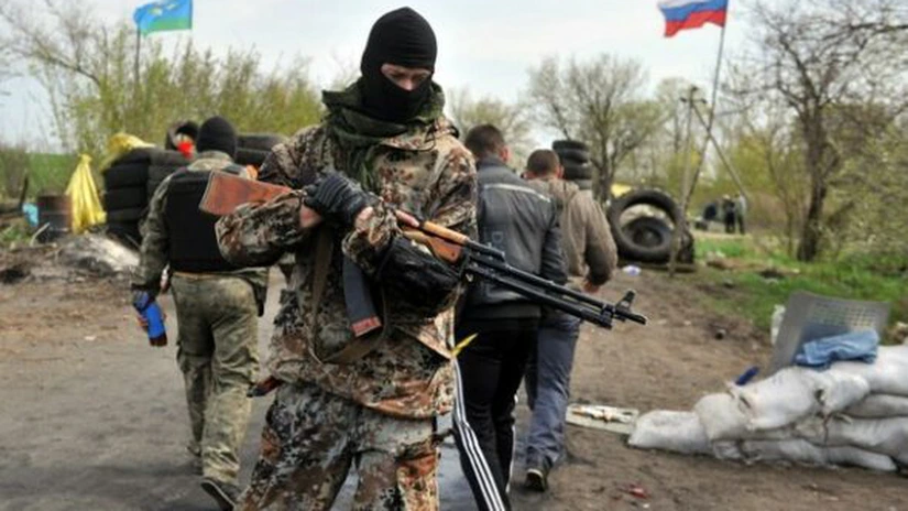 Ucraina: Rebelii atacă o cazarmă din estul ţării, în pofida armistiţiului