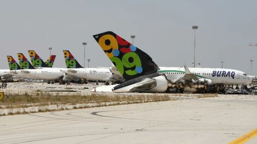 Libia: Lupte violente la Tripoli; tot mai multe state îşi evacuează cetăţenii şi personalul diplomatic