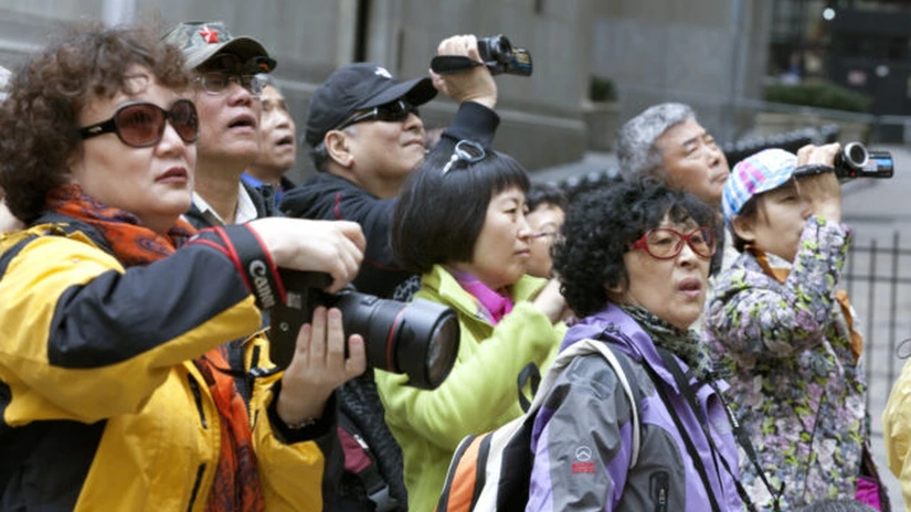 Turiştii chinezi au cheltuit 165 de miliarde de dolari peste hotare în 2014