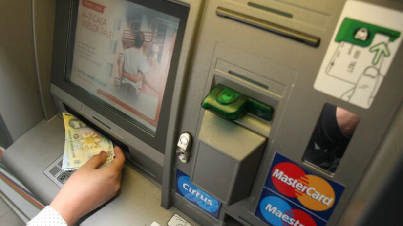 Băncile, obligate să afişeze toate comisioanele aferente tranzacţiilor la bancomate