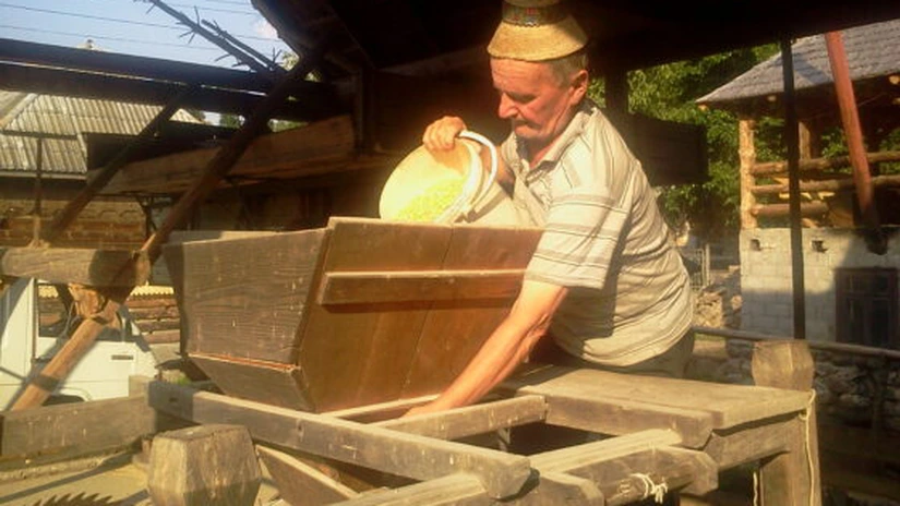 Cel mai bătrân proprietar de moară pe apă caută parteneri de afaceri pricepuţi la turism. În Maramureş